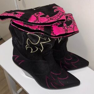 Cowgirl boots western boots over the knee black and pink size 6 snake print